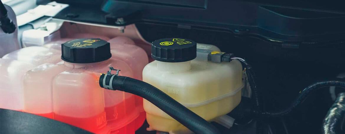 Замена охлаждающей жидкости Toyota C-HR